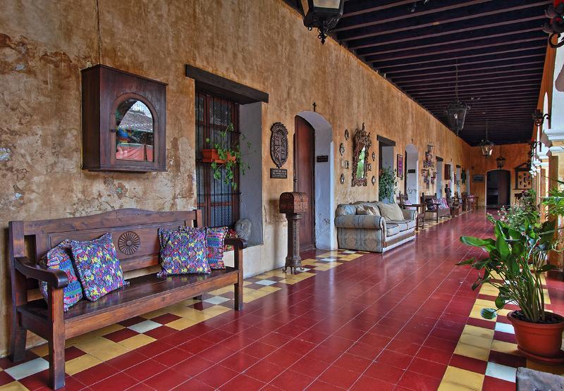 Hotel Convento Santa Catalina By Ahs Antigua ภายนอก รูปภาพ